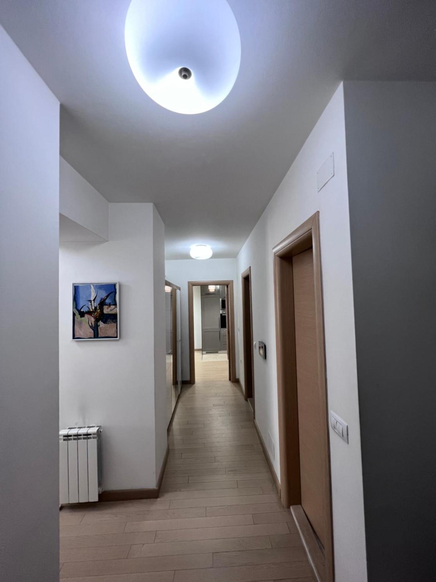 Modern Flatiron Apartment, Skopje Center Kültér fotó